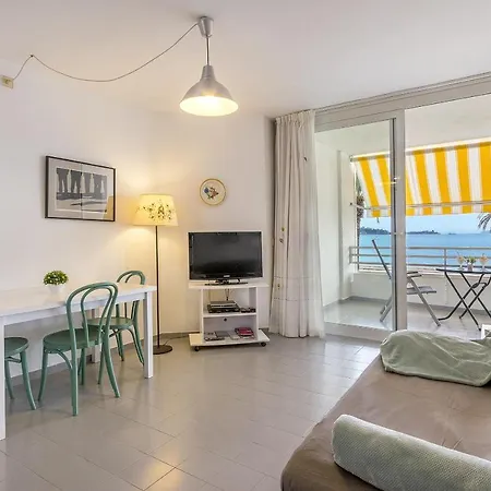 アパート Sirella 3